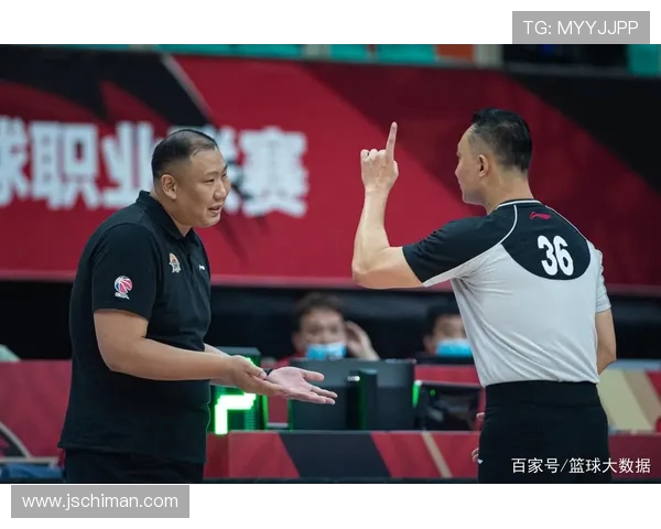 浙江CBA足球教练团队名单与管理体系